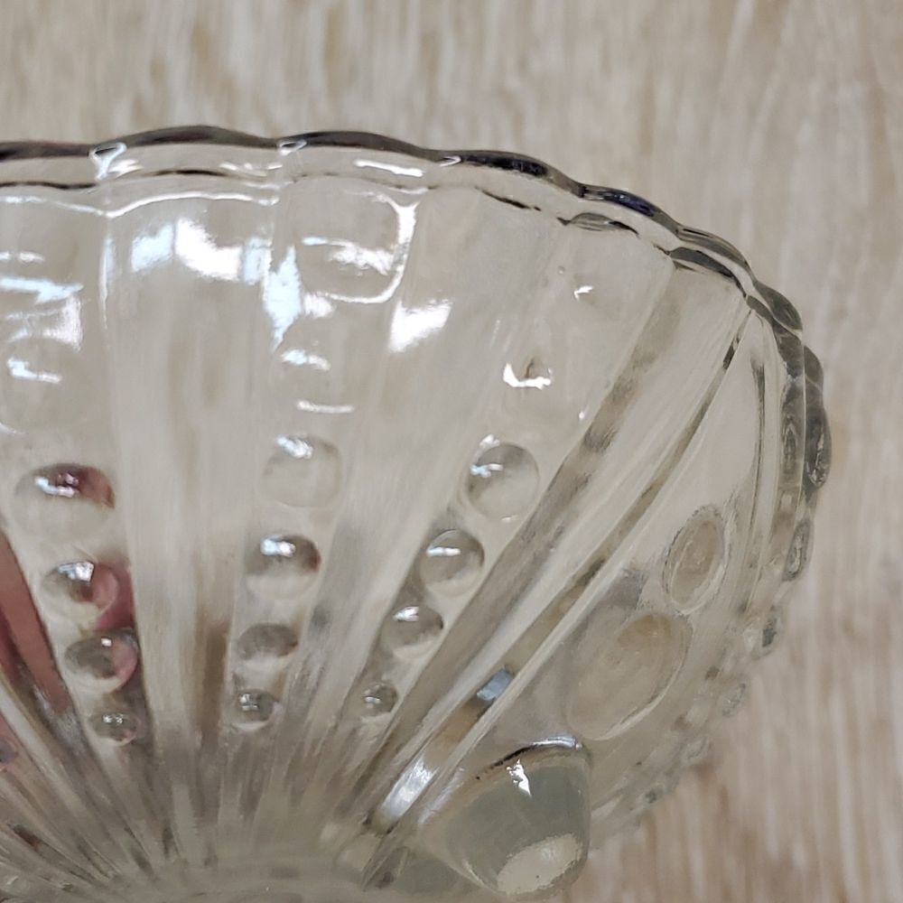 Small round clear glass dish - Picture 3 of 4